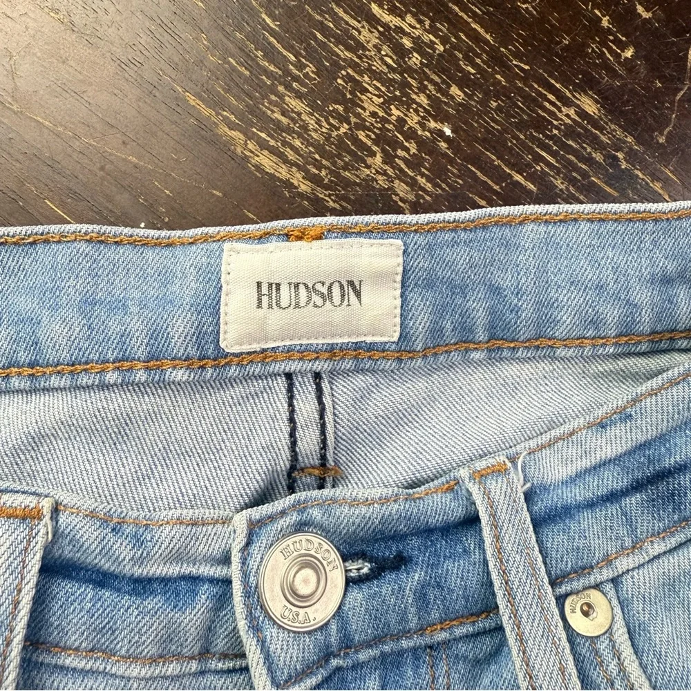 Hudson Jeans Zoey High Rise Straight Size
24 Ripped Distressed - Picture 8 of 8